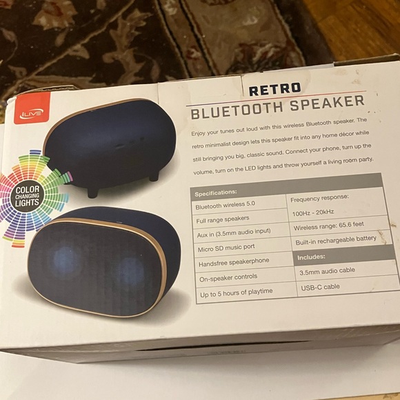 iLIVE Retro  Elegant Black Bluetooth Speaker with Color Changing lights❤️🌺 - Picture 4 of 10